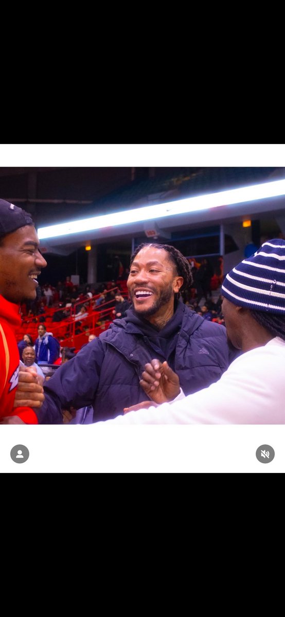 1louski's tweet photo. @drose 🤞🏾💜🌹🐐 https://t.co/vOpU03P2Eh