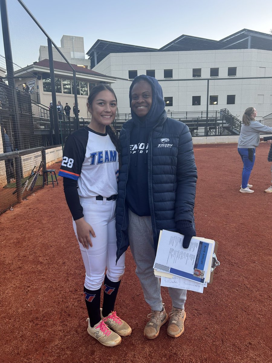 nvandernoth2028's tweet photo. This weekend I went to Atlanta, Georgia and attended the @EmorySoftball camp. I was able to show my defensive and pitching skills over the two days. I want to thank the coaches and players for hosting a great camp and I can’t wait to apply what I’ve learned into games! https://t.co/gHPgCK2Ap6