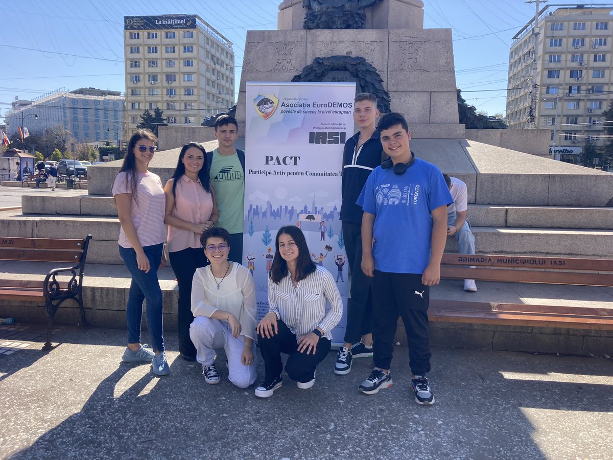 EuroDEMOS's tweet photo. 🗣Tinerii motiveaza tinerii pentru #participarea activa la viata comunitatii, o activitate a proiectului #PACT - Participa Activ pentru Comunitatea Ta!
#tineri #educatiecivica #comunitatimaibune #dialogstructurat #valoridemocratice
Proiect #EuroDEMOS cofinanțat de Municipiul Iasi https://t.co/yQiUWu3bYn