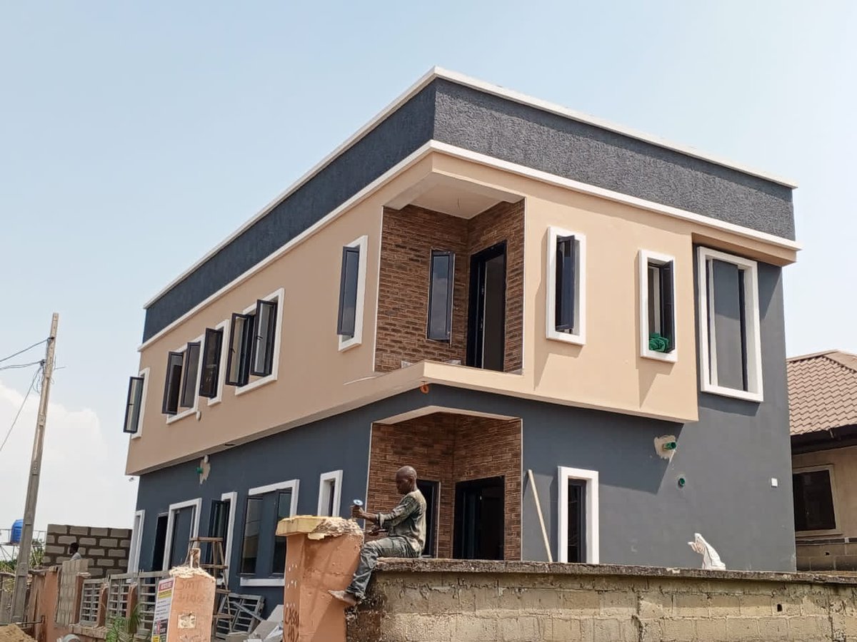 FOR SALE:

NEWLY BUILT 3 BEDROOM FULLY DETACHED DUPLEX WITH A ROOM SELF CONTAIN BQ in an estate, off yetunde brown street ifako gbagada.

Title: Receipt and Survey
Price: 180M