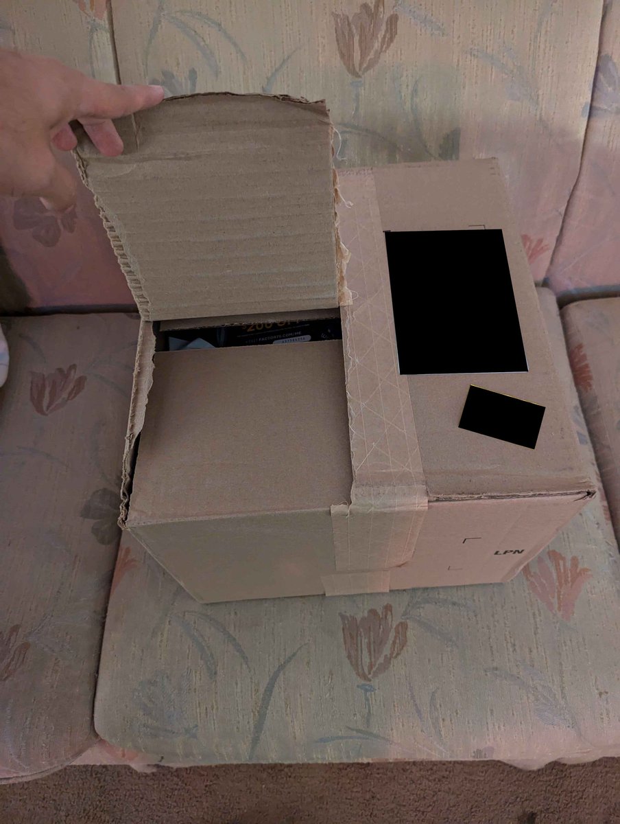 theinfinitemyth's tweet photo. @FedExHelp this is absolutely unacceptable. It's clear as day someone in your org attempted to peek at the contents of my package somewhere between the company sending the products, and myself. No way does the box look like this under normal handling. I'm irate. DO BETTER!!! https://t.co/nx6YF6HHNd