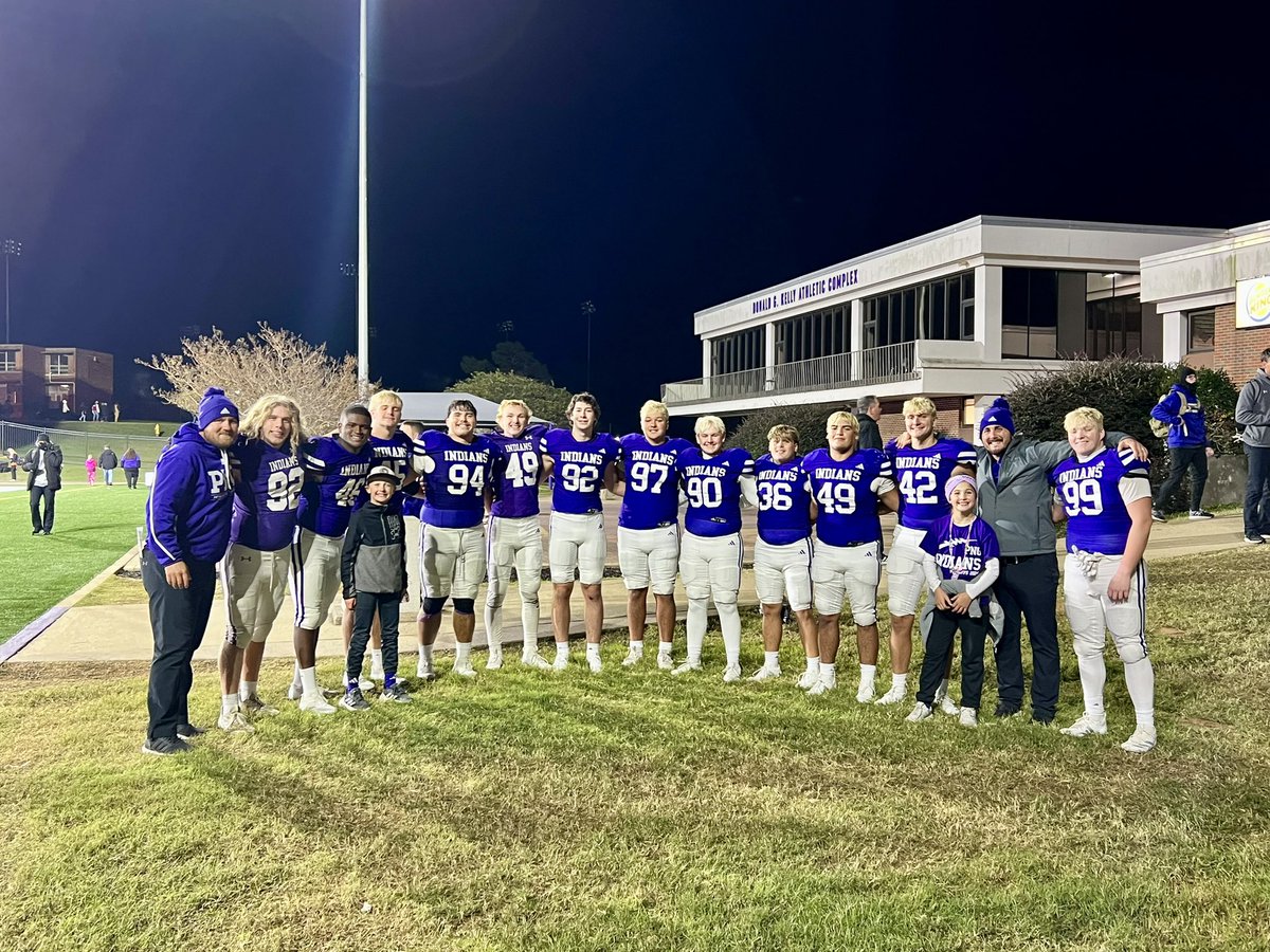 loganwilson11's tweet photo. These young men have been State finalists, State Champions, Regional finalists and back to back district champions with a combined 40-6 record the last three years. They have definitely earned their feather and I couldn’t be more proud of them @PNGHSFootball 
#ScalpEm https://t.co/whoYVyDO8O