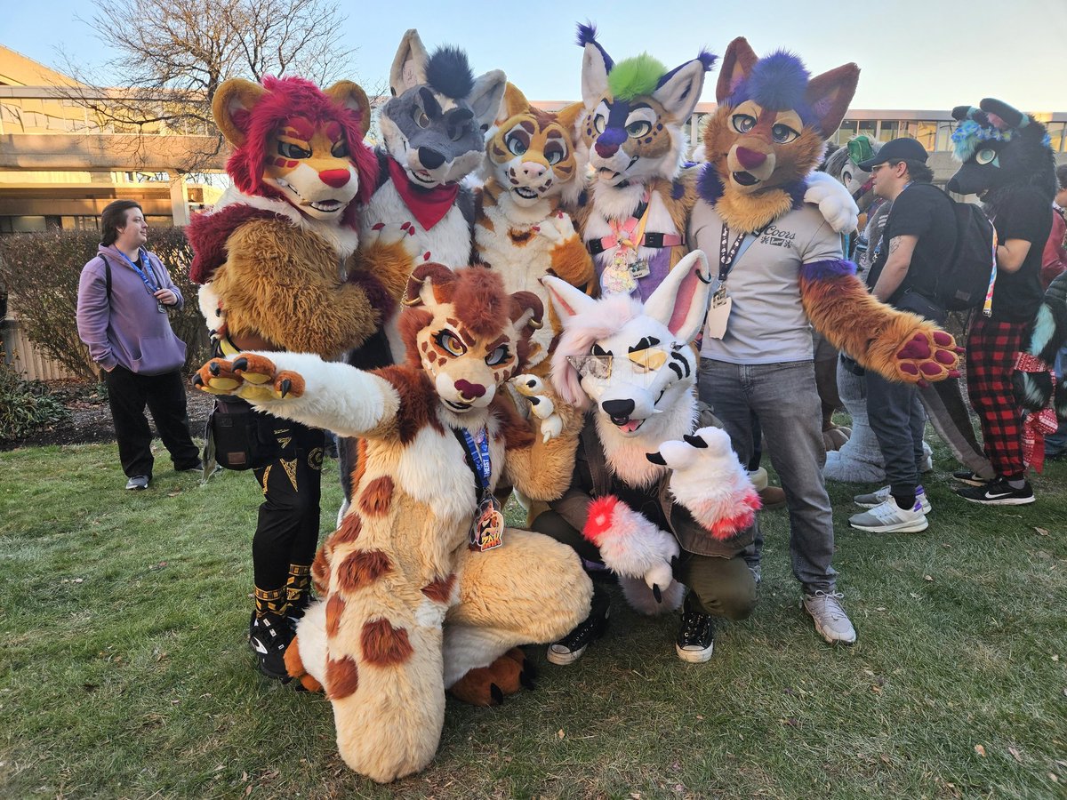 Family group pic at MFF 💜
<a href="/kittytime1738/">🔥SIR-PURRS-ALOT🔥 🔜 MFF(?), ANE, FWA</a> <a href="/BoneBurier/">The Big Bad Wolf 🔜 Megaplex</a> <a href="/Bolero_yy/">Bolero</a> <a href="/dogpeel/">Yasakit Zagurren 🔜 MP FSF FP</a> <a href="/Zak_Kiing/">Zak 👑 🔜 MFF</a> <a href="/thatlynxbrat/">espen</a>