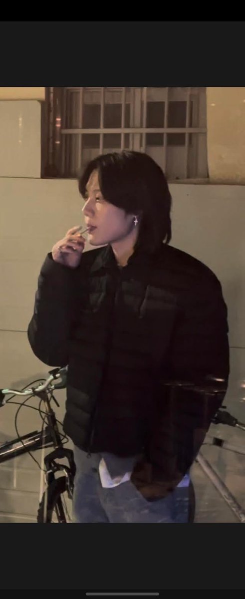 what if Yoongi + joon + yijeong shotgunning......