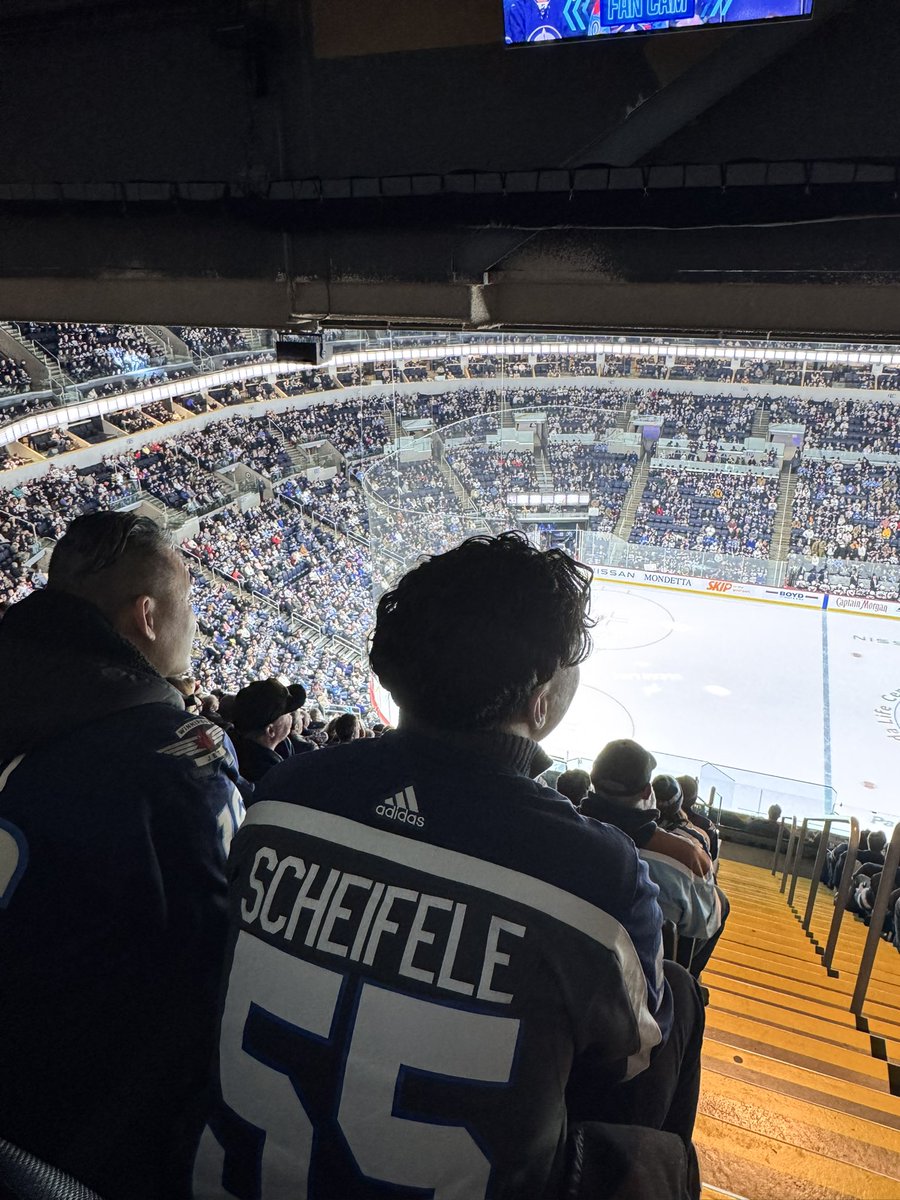 layyj's tweet photo. @NHLJets if only I could see the net… #worstseatinthehouse —#gojets https://t.co/IBi3uEzEiL