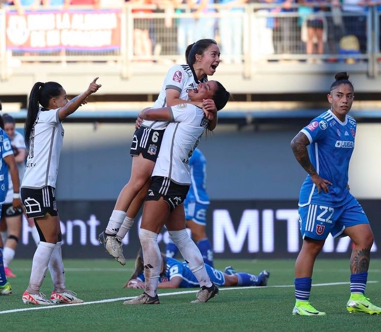 Bártbara🦓 tweet media