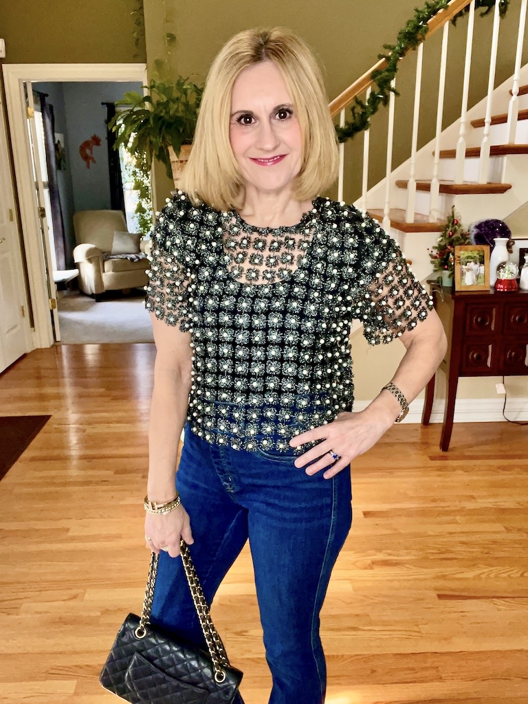 Kathrine00021's tweet image. Add an Elegant Pearl Touch to Your Holiday Looks #holidaystyle #holidayfashion #pearltop kathrineeldridge.com/add-an-elegant…