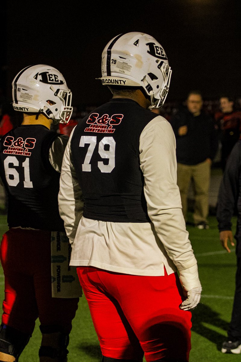 Sophomore Season Highlights💪🏾⚓️
32 🥞’s
1 SACK ALLOWED (all season)
1st Team All Region
Apart of GHSD OFFENISVE LINE of the week!
6’4 290 
👇👇👇

hudl.com/v/2Q5AX7