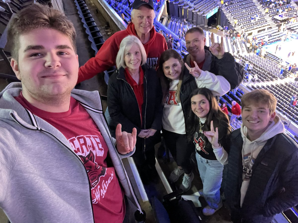 MandyZipfel's tweet photo. Wolves Up!!!! Great WIN @AStateMB @CoachBHodgson https://t.co/phKI4Q4LDU