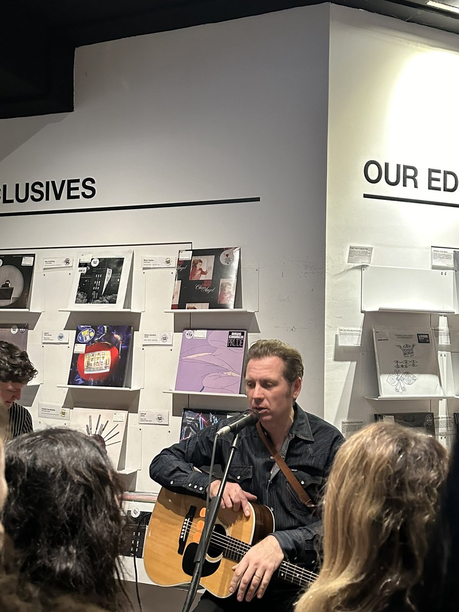 George D tweet media