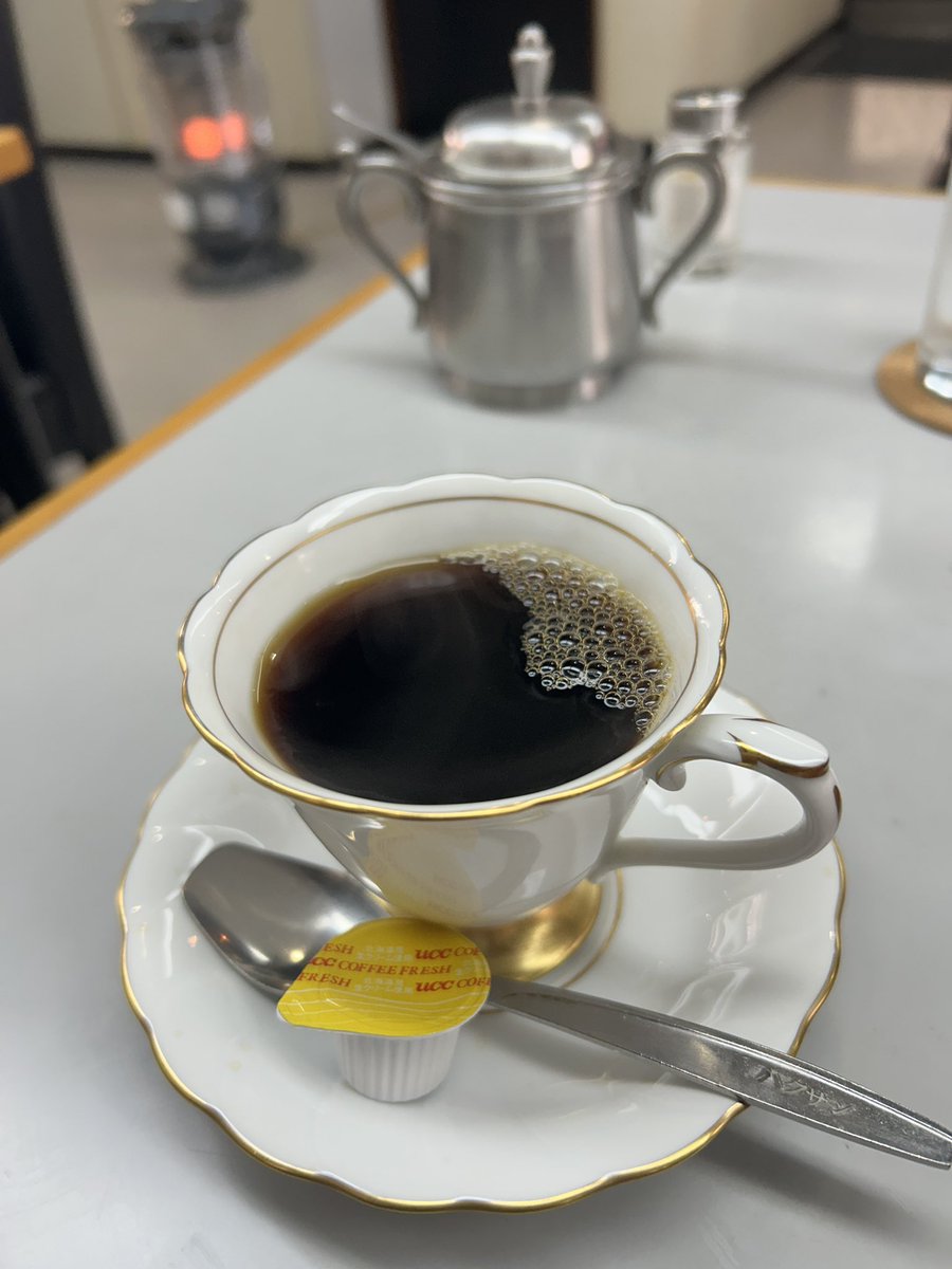 hagiwara_taizo's tweet image. 今朝はポートライナー北埠頭駅からスタート。
今年一番の寒さで、手がかじかんでいました。
終わってから前にある #HAKUSAN でコーヒーを頂いて暖まりました😊
#神戸市中央区
#公明党
#はぎわら泰三