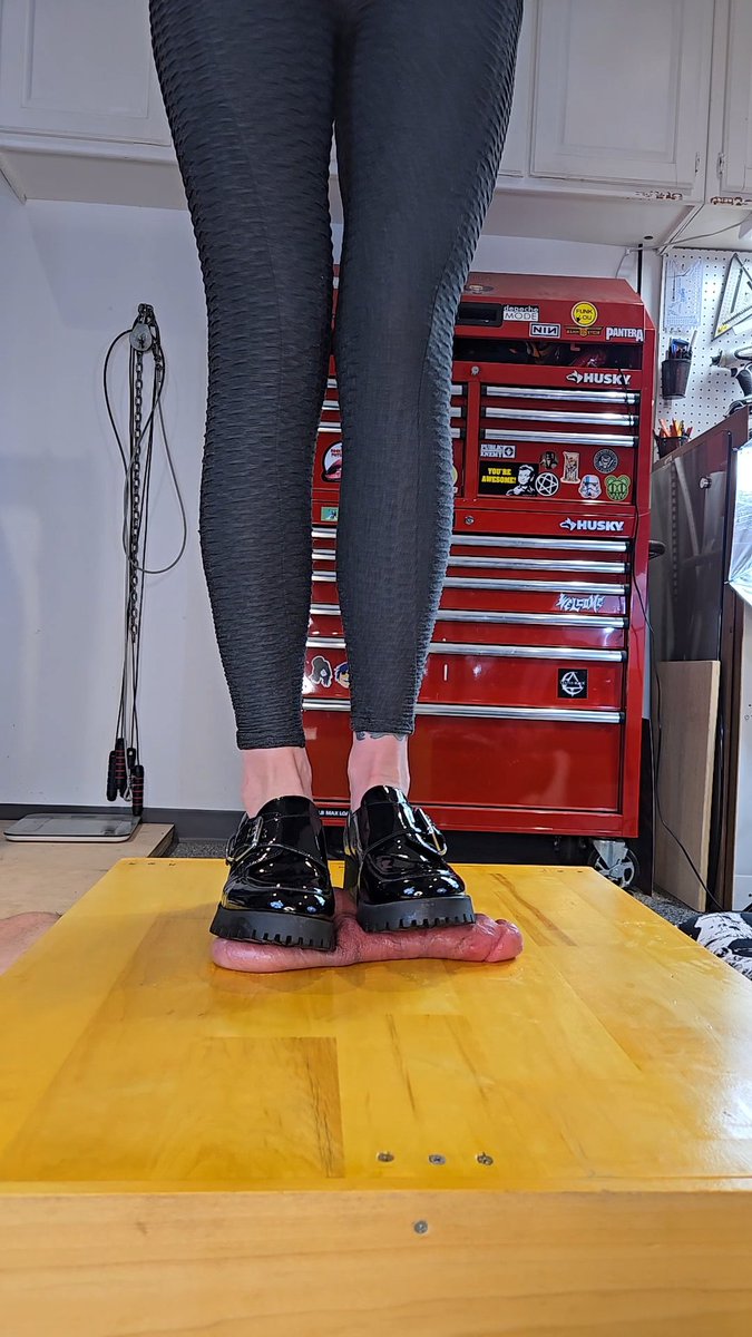berrys_trample's tweet photo. Beautiful marks were made with these. I nearly wanted to fuck My pet because he was so ribbed.
#shoes
#cocktrample
#balltrample
#cbt
#cbttrample
@tramplefan12003 https://t.co/naRUZFiK52