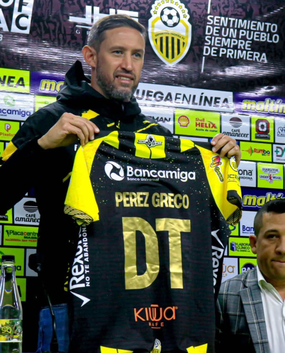 Los 9 Dts que le han dado las 11 estrellas al <a href="/DvoTachira/">Deportivo Táchira FC</a> 

🇺🇾 🇻🇪 E Beracochea 1979 1981
🇺🇾 🇻🇪Carlos Moreno  1984 1986
🇺🇾 🇻🇪 Walter Roque 2000
🇦🇷 🇻🇪 Carlos Maldonado 2008
🇨🇴 Jorge L Pinto 2011
🇻🇪 Daniel Farías 2015
🇻🇪 Juan Tolisano 2021
🇻🇪 Eduardo Saragó 2023
🇻🇪 Pérez Greco 2024