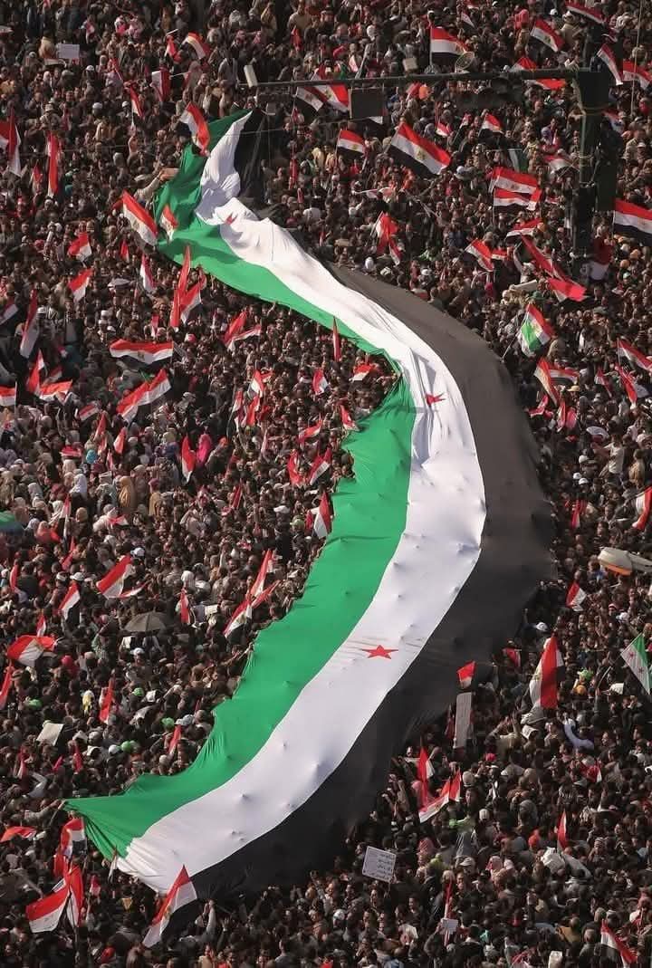 من قدم لنا سبتاً ، قدمنا له بقية أيام الدهر
ومن قال من دمشق هنا القاهرة . . 
جعلنا له القاهرة دمشقاً . .
مبروووك للشعب السوري عودة سوريا لأحضانكم ❤