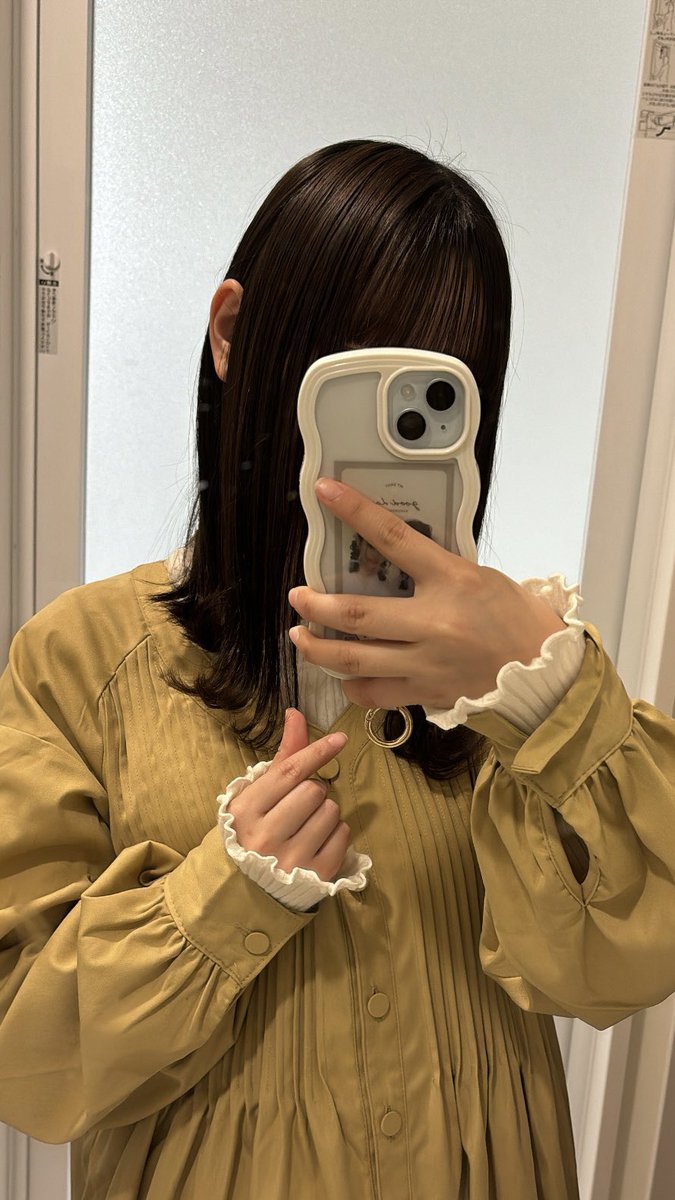 nogi_miko's tweet photo. @amr__official_ 4周年おめでとうございますっ！
amr.に出会ってからずっとamr.が大好きで、ここまで自分の理想が詰まった服屋さんに出会えたのが初めてだったの、でお母さんにもお友達にも勝手に広めちゃってます😂
色合いも服のデザインもモデルさんたちも本当に可愛くて大好きです🥰
これからも頑張ってくださいっ！ https://t.co/2SEhFwVxpT
