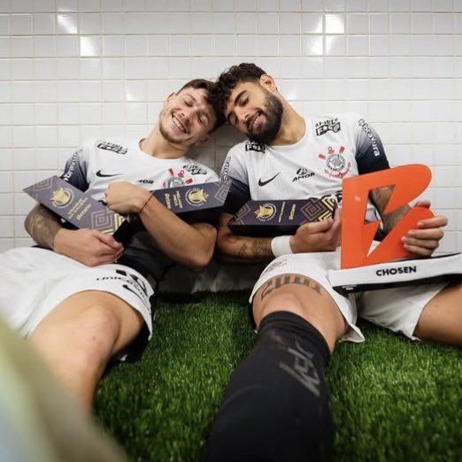 amo tanto esses dois 🥺🖤