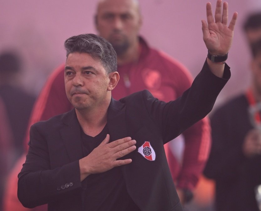 Te merecías un pequeño mimo al alma, por tu entereza, tu responsabilidad y tu amor al club aún en los peores momentos de tu vida. Te amamos para siempre.