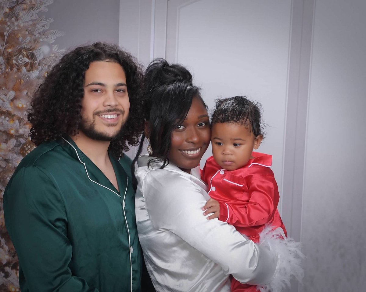AlexiaBakerr's tweet photo. 🎄 https://t.co/PpCAkhL2Ve