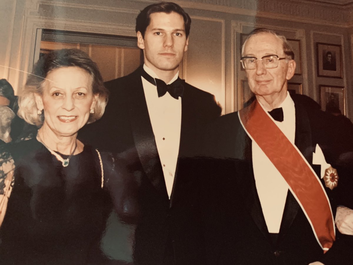 Christopher Landau tweet media