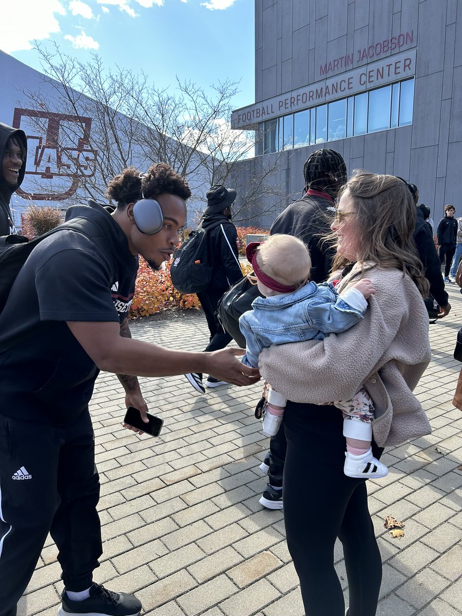 Coach Mike Livingston tweet media