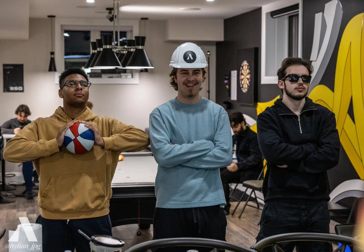 won <a href="/TheApexRL/">The Apex</a> LETS GOOOO ⛰️

couldn’t be happier to carry my teammates <a href="/Fiv3Up/">Fiv3Up❎</a> &amp; <a href="/WahveyRL/">SR Wahvey</a> in my backpack 🤝

#theapex