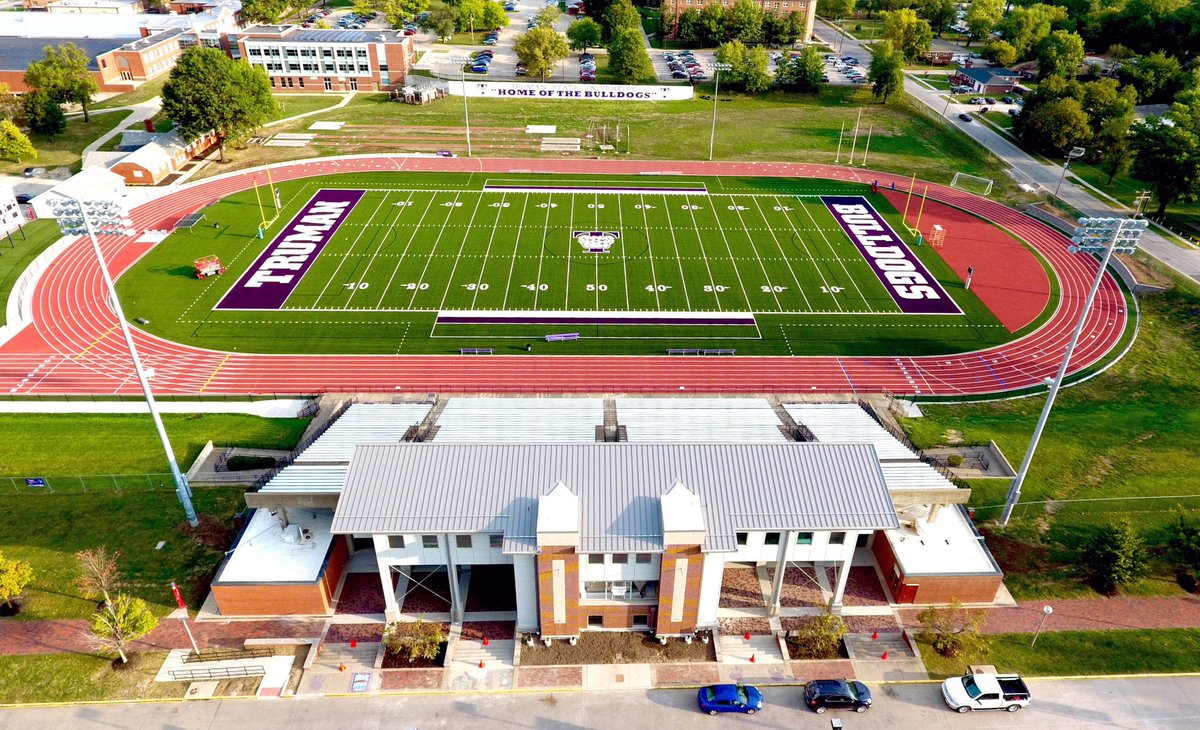 Honored and blessed that <a href="/Truman_FB/">Truman State Football</a> offered‼️<a href="/Redshirt_Portal/">Redshirt Sports Transfer Portal</a> <a href="/ccprospects23/">complete college prospects</a> <a href="/CollegeFBPortal/">College Transfer Portal</a> @nelly_mizL4C <a href="/WRHitList/">WR Hit List</a> <a href="/AJSW24/">Ant</a> <a href="/CFBHome/">CFB Home</a>