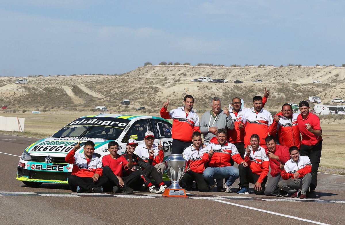 SaturniRacing's tweet photo. 🏆 SOMOS CAMPEONES 🏆
-
Como aquel 2016 con ese rendidor Clio en #Clase2 , hoy logramos junto a @alfon_domenech nuevamente el máximo logro en #Clase3 🙌🏼

Gracias a todos y a festejar 🍾
-
#SaturniRacing 🔻 @prensatn https://t.co/cbuOHYoWX2