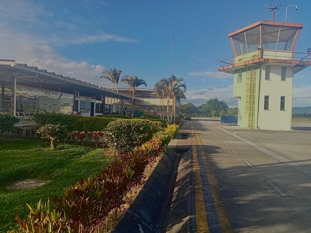 🌄 Pitalito se convierte en un punto estratégico para la región sur del país gracias a las inversiones en su aeropuerto. ✈️ ¡Crecemos juntos! #GobiernoDelCambio #InfraestructuraQueAvanza