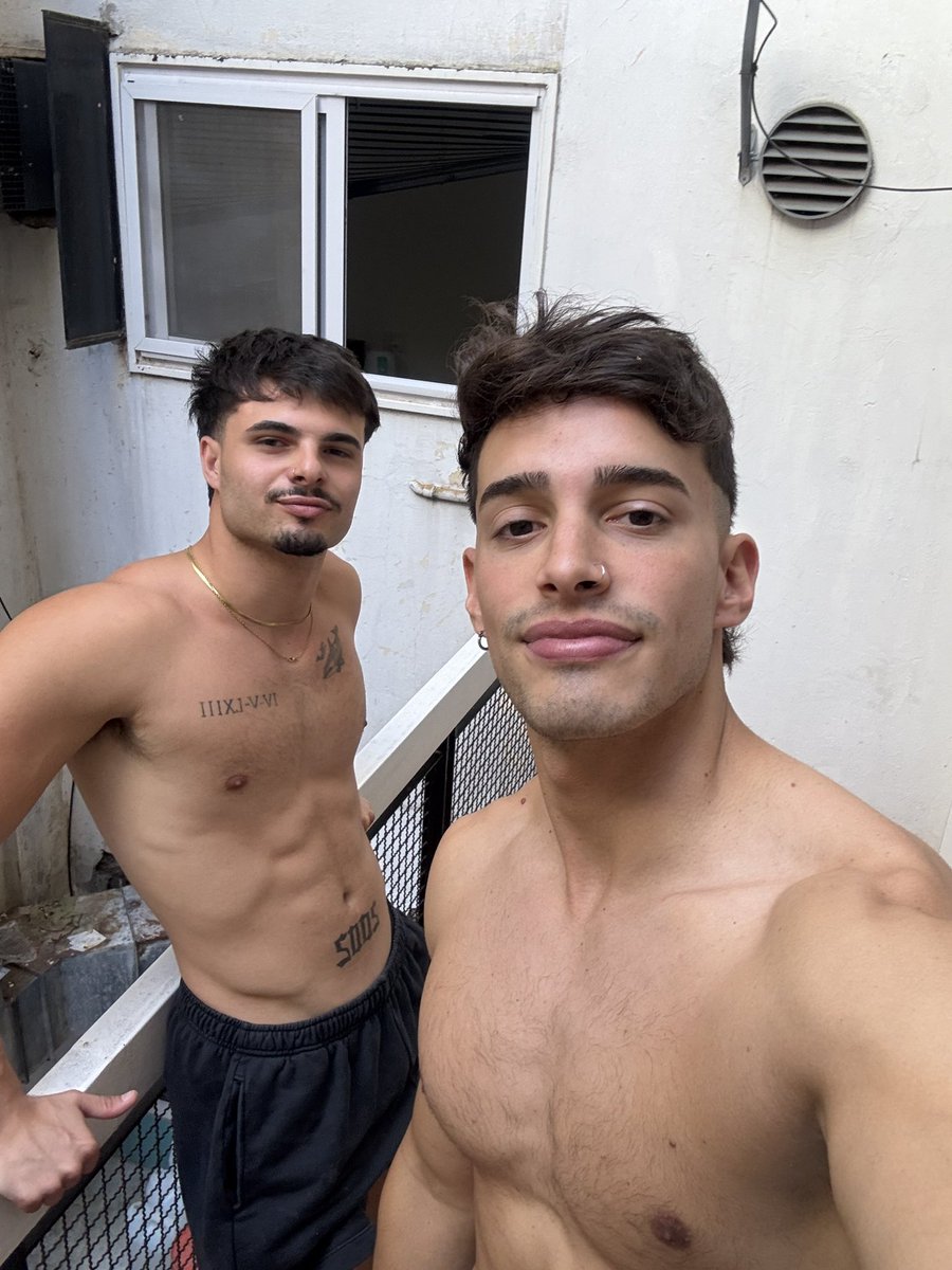 thiaguitooxonly's tweet photo. My first GAY Video 🏳️‍🌈 

🚨 Free video for 48 hours👇

https://t.co/He8CIB7eXv https://t.co/MtDEaMEPP2