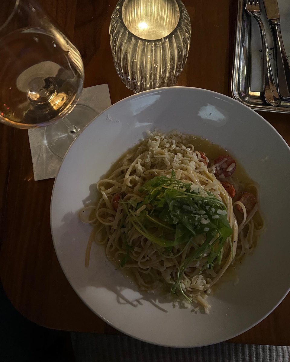 Selena_5201314's tweet photo. A simple pasta ๐ for the weekend. I planned to buy the ingredients today ๐ and make it at home ๐ but was delayed by some things #Boston #Pasta #WeekendKaVaar #WeekendVibes #Weekenders #weekend #WeekendsWithAdele #WeekendFrenzy #weekendrelaxation #WeekendFileNTA https://t.co/iFX4rYG4o0