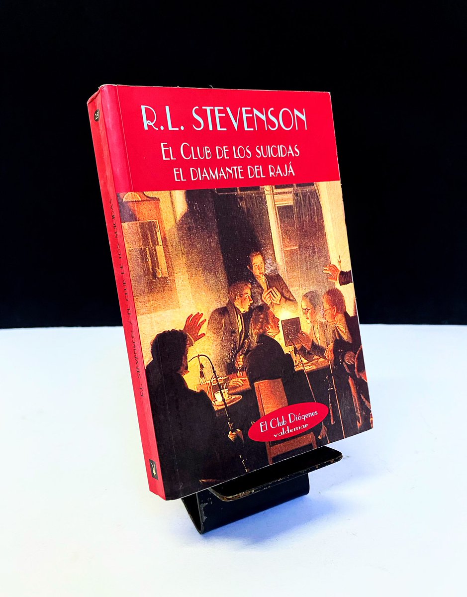 El_EcodelLibro's tweet image. ¿Ya tienen su regalo de navidad? 

Nada mejor que regalar conocimiento a tus seres queridos . 🤍📖