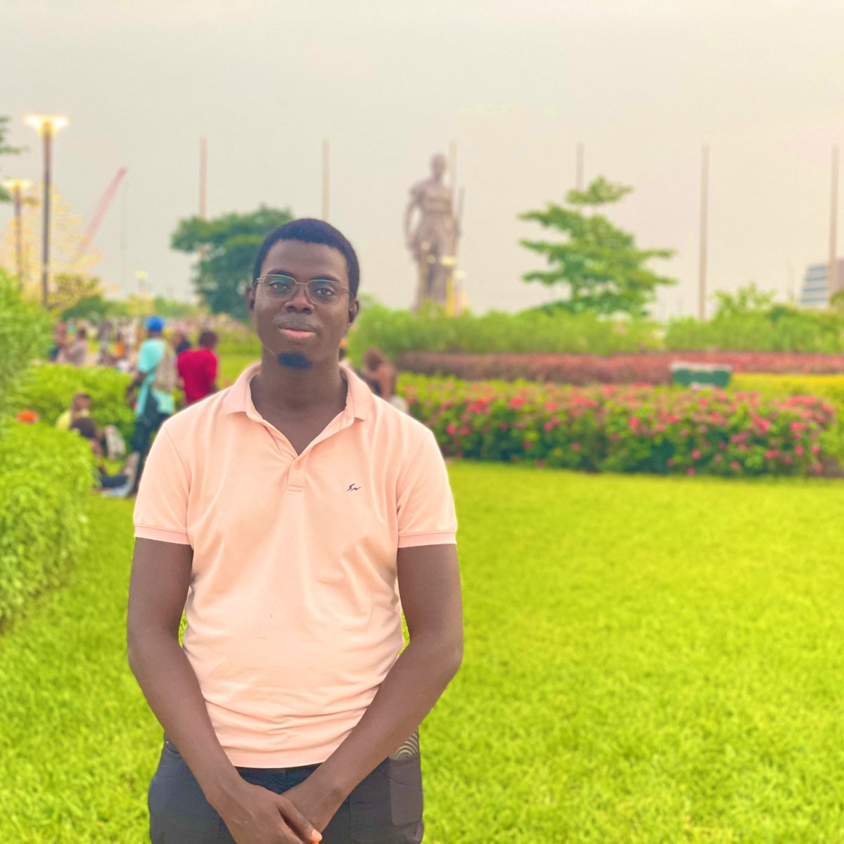 muhammed_hydara's tweet image. Finally at the breathtaking Amazon Status of Benin 🇧🇯🤩.  
#WACA_Program #WestAfricaResilience