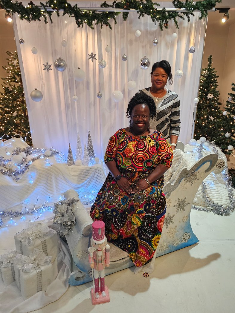 ctwilliams83's tweet photo. Great time at the @longcenter  for @BalletAustin #NUTCRACKERATX Happy to spend time with my fellow theater lover and friend, Soror Zelma for this amazing performance.. https://t.co/kE2aIuglQw