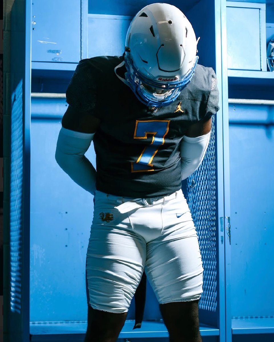 Attention to every college coach, you better sign this young athlete!!!!!  <a href="/jbburson1/">Jb Burson</a> plays with HEART, Determination, Intensity, and Focus!! His motor keeps running and he tackles with all he has got!!! I promise you will look like a genius if you sign this kid!!!