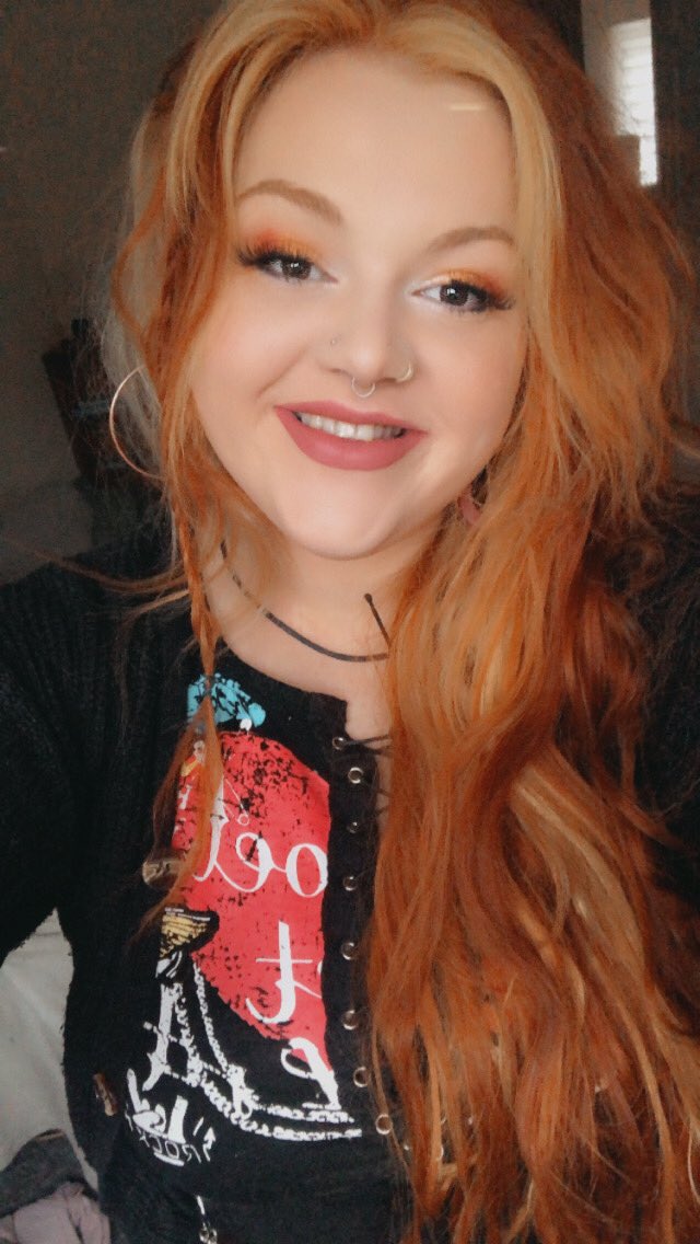bthnslw's tweet photo. Wonky eyes &amp; flamethrower hair ☄️ https://t.co/TQ3iepHTdz