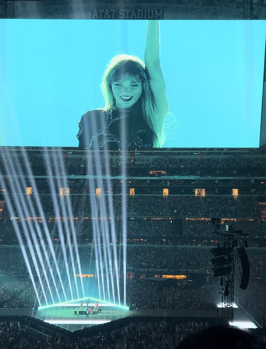 rae⸆⸉ tweet media