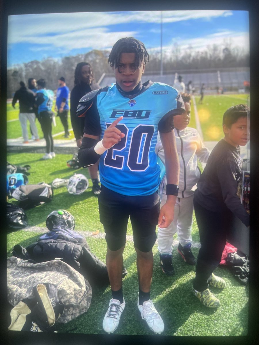 ScottYoungJrAth's tweet image. played for South Carolina fbu team we lost.. but we played hard!!! so I thank my teammates and coaches for this opportunity 
 had a 1 pick , 1 deflection #ontothenext #getbetter #OneDirectionEnCocaColaFM #DawgPound