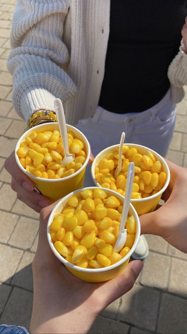 300moods's tweet photo. which one are you grabbing? https://t.co/prOkh1TZ4Z
