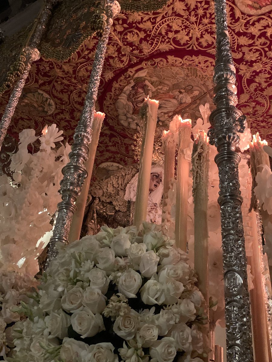 Hoy no tenía ganas de nada,  pero un monaguillo quería salir y… he vuelto a casa más llena de Esperanza . Gracias a la <a href="/Hdad_Macarena/">Hermandad de la Macarena</a>  #EsperanzaNuestra #yomecuro#saberquesepuede@adardet