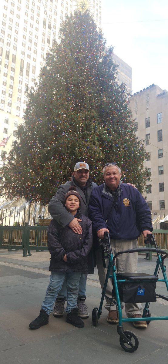 BlueLivesNYC's tweet photo. @BlueLivesNYC Founder @ImperatriceV w/son Landin & Photographer @JeffCrianza at the @rockcenternyc Center tree for the #rockride . https://t.co/Bq9E65SP47