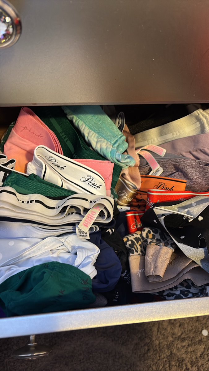 I love tf out of pink, yall could never make me hate them.