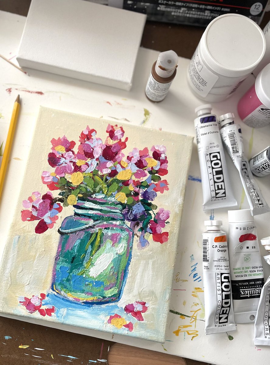This painting is called “Peace.” I’m praying everyone has peace this holiday season— no matter what life is throwing your way! 🎨👩🏻‍🎨🎄 
#peacewithin #acrylicfloralpainting #paintingflowers #paintingflowersmakesmehappy #enjoygodscreation #princeofpeace