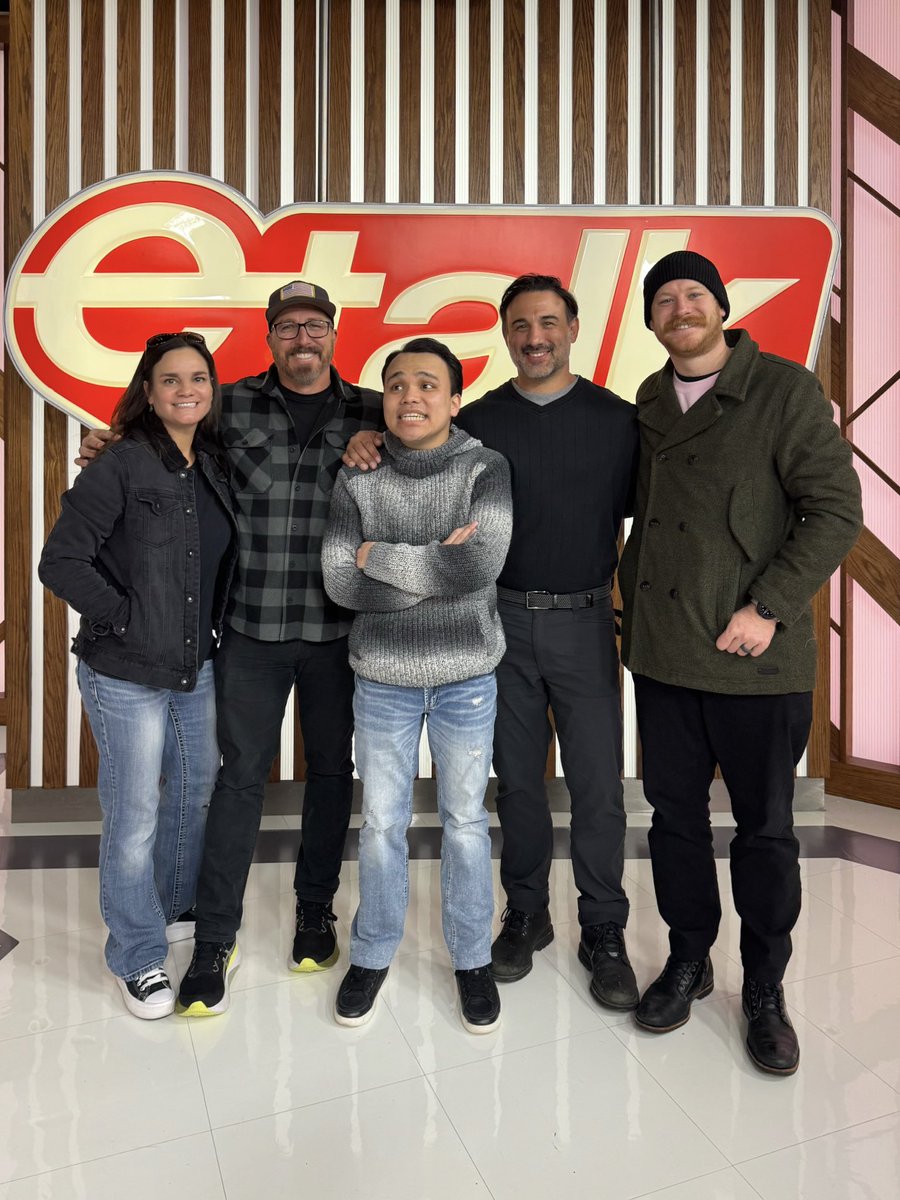 Kodileerocks's tweet photo. Some more pictures from Toronto! It was so snowy and cold, but I loved it because I had lots of hot chocolate ☕️! Did you see the show? Heck yeah!!! ❄️☃️🇨🇦
Thank you again @DANI_toronto for having me! 😎🫰
-
-
-
#kodilee #toronto #etalk #music https://t.co/fepTUkbkdx