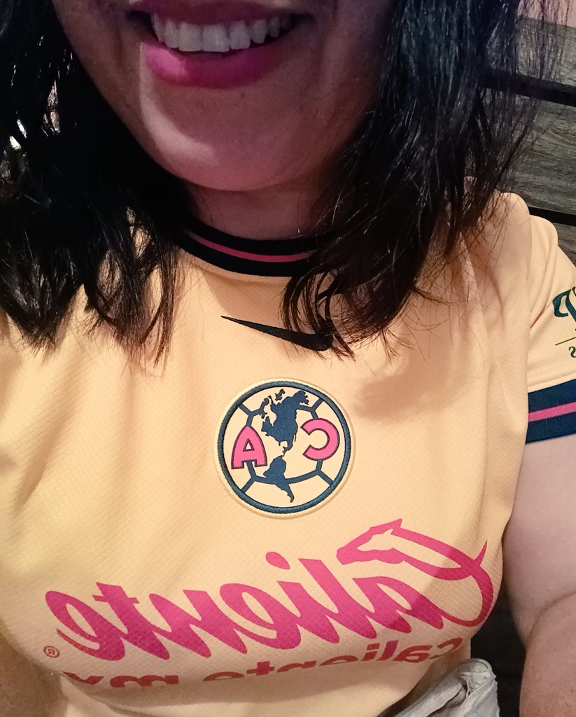parcemk's tweet photo. Estamos ready☺️ Con ustedes siempre @ClubAmerica
Vamooooos mis poderosísimas águilas 🦅💙
#APorLaFinal https://t.co/TVY9m1K0qa