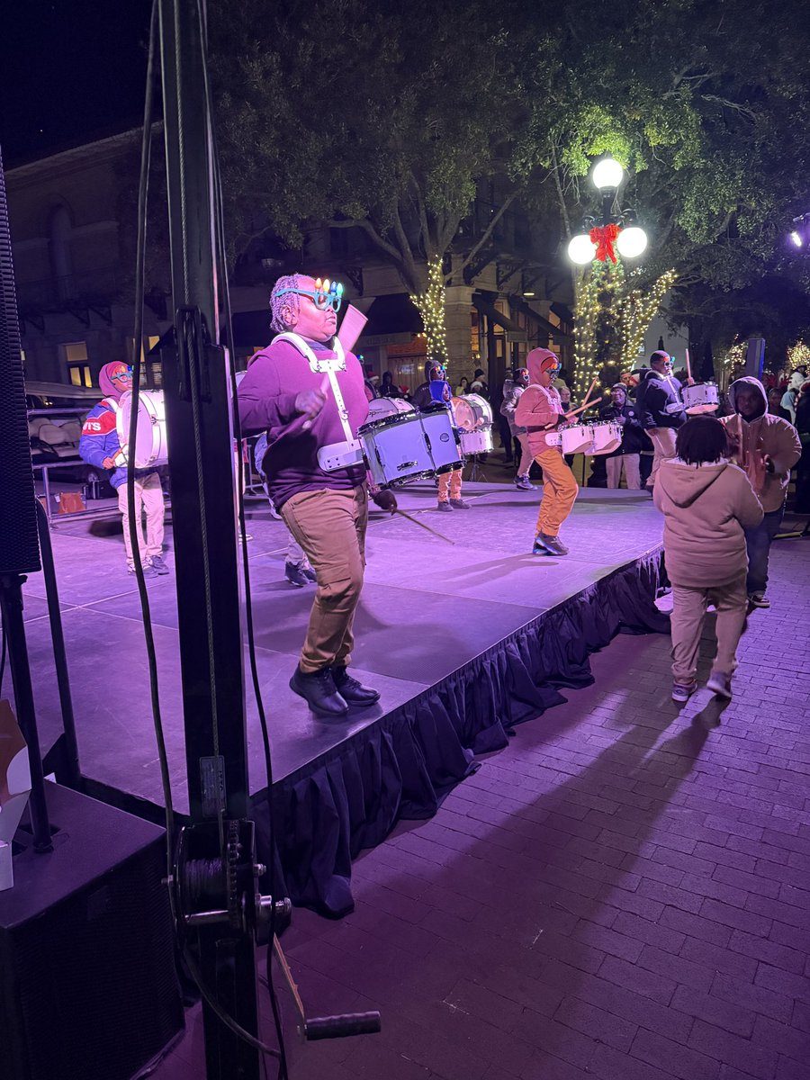 MISTER_B_Cohens's tweet photo. Proud is an understatement! Our marching bengals were invited to participate in 3 holiday events this weekend and they showed up and they showed out! #creativeandperformingarts #magnetschoolsofamerica #TeamGCSD https://t.co/JofcZHS3FF