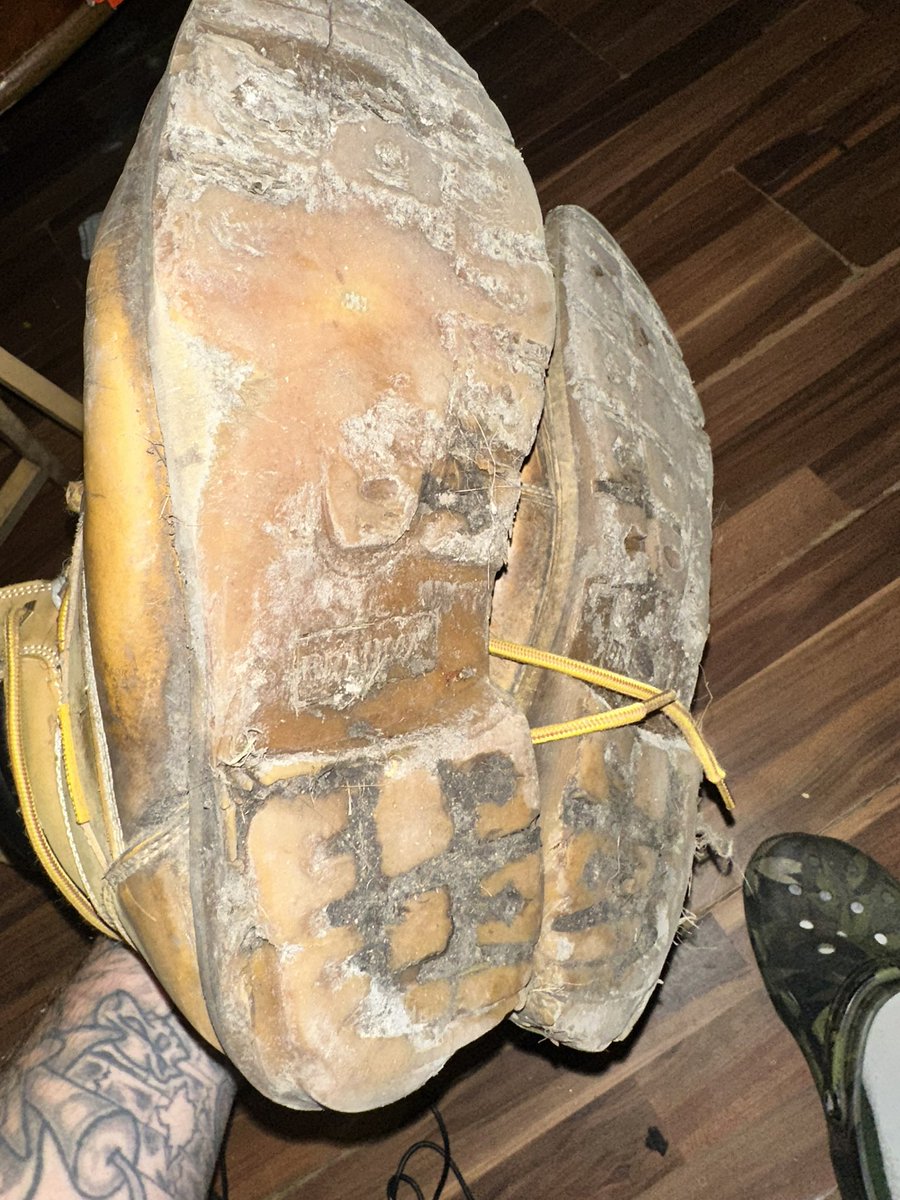 New work boots, who wants to buy the old ones😈😜 #boots #workboots #master #cashmaster #bootmaster #cashmaster #rt