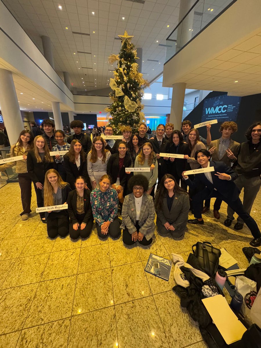 Royal Oak Model UN tweet media