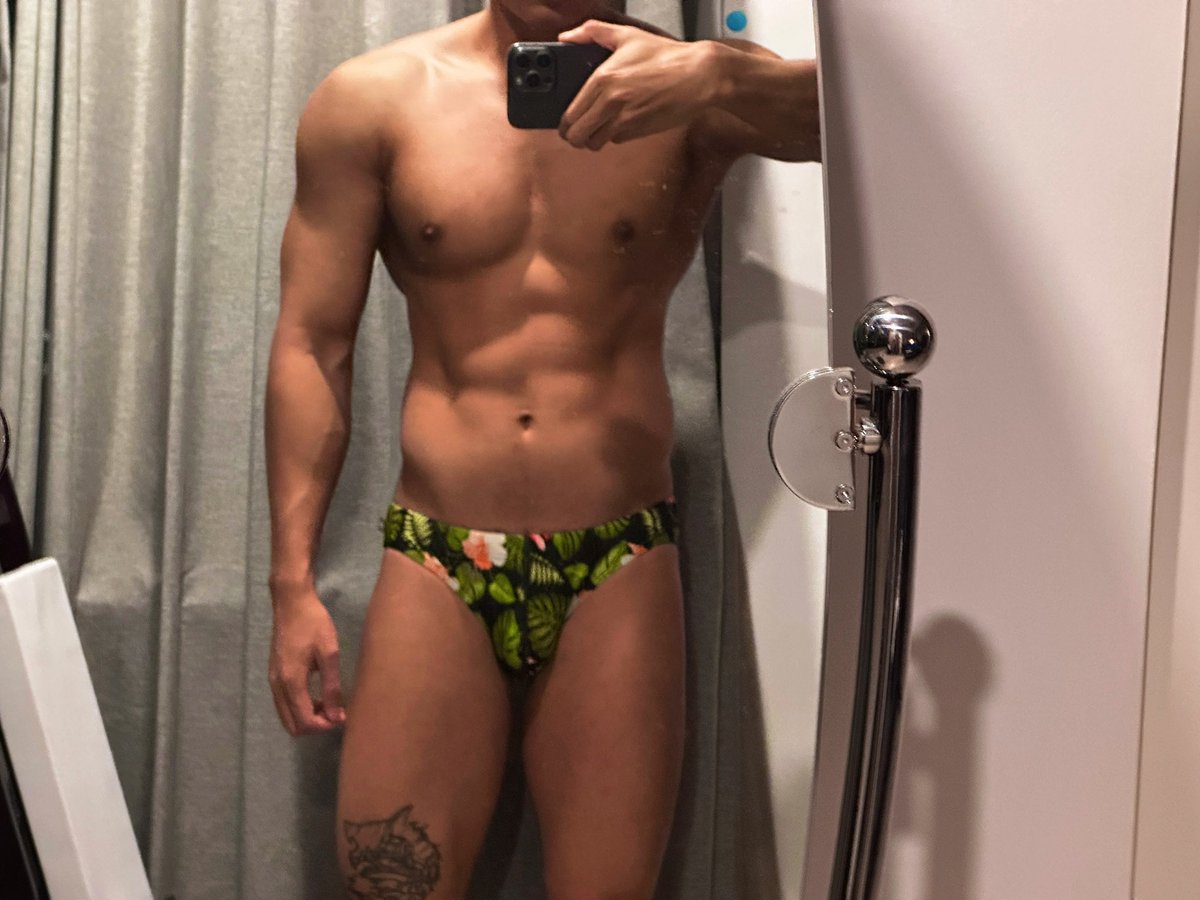 bulbus96's tweet photo. New swim briefs https://t.co/UVFuUO6p7O