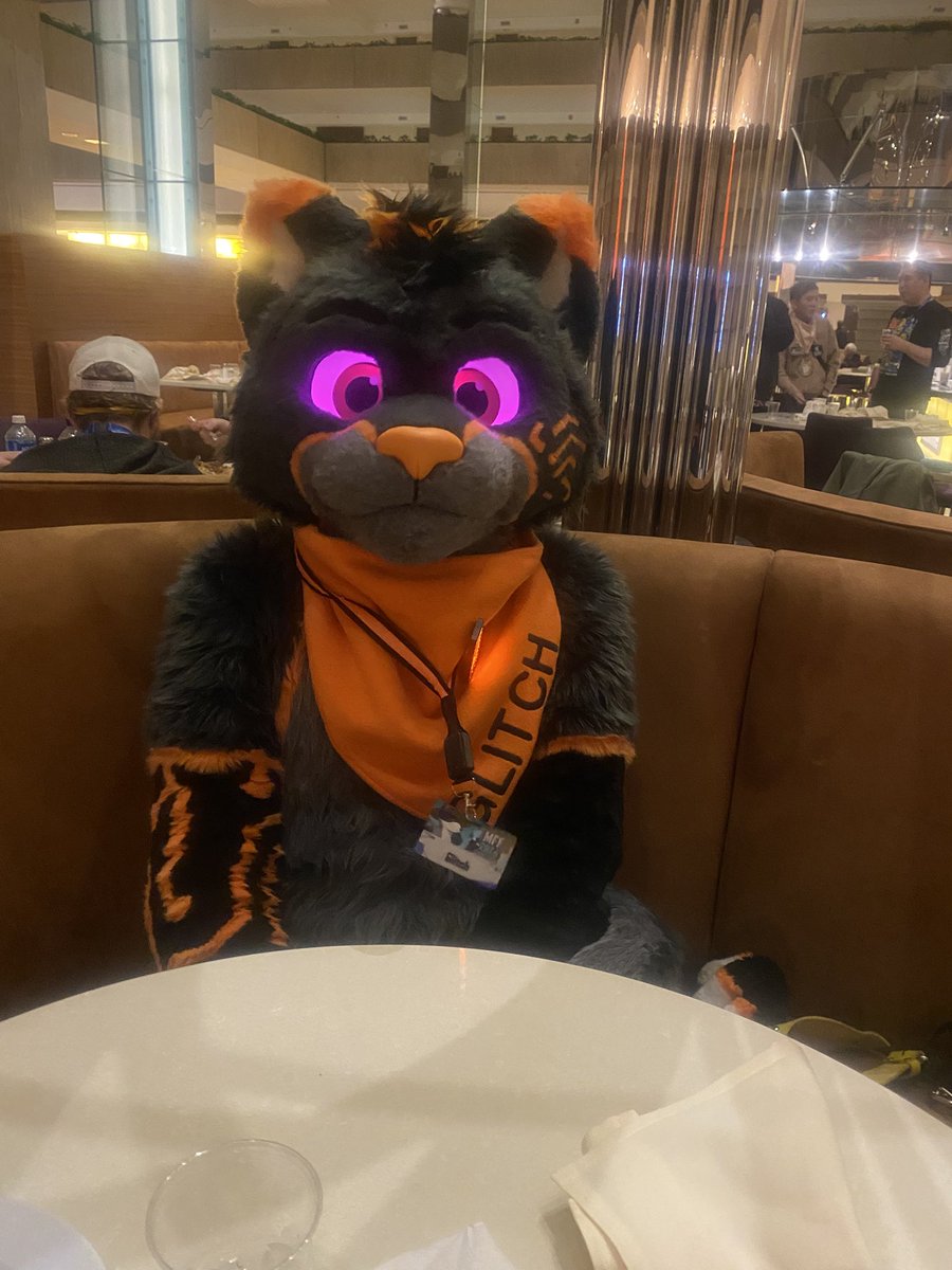 He ate all the bread ;(

🐱: <a href="/glitchfur/">Glitch 💻😺</a>