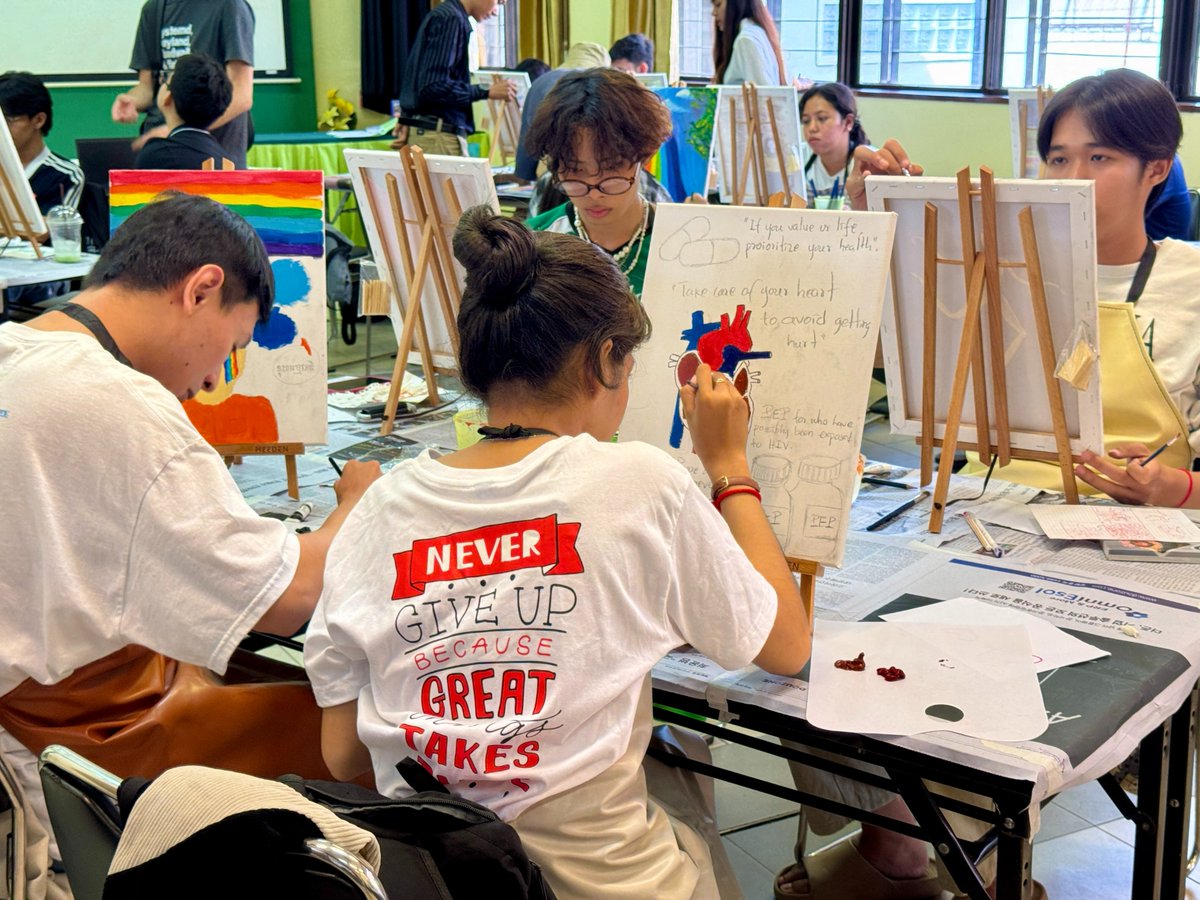 USAIDCambodiaMD's tweet photo. Honored to join the #YouthArtExhibition2024 where young LGBTQI+ individuals &amp; people living with HIV are using art to inspire change during this year’s #WorldAIDSDay. Together, @PEPFAR &amp; Cambodian partners are building a more inclusive and empowered future. 🌈 https://t.co/qSkpQz3dU9